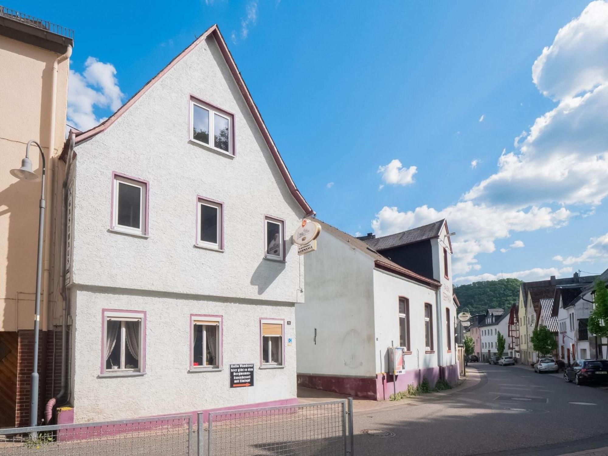 Cosy Holiday Home In Sankt Goarshausen With Barbecue Exterior foto